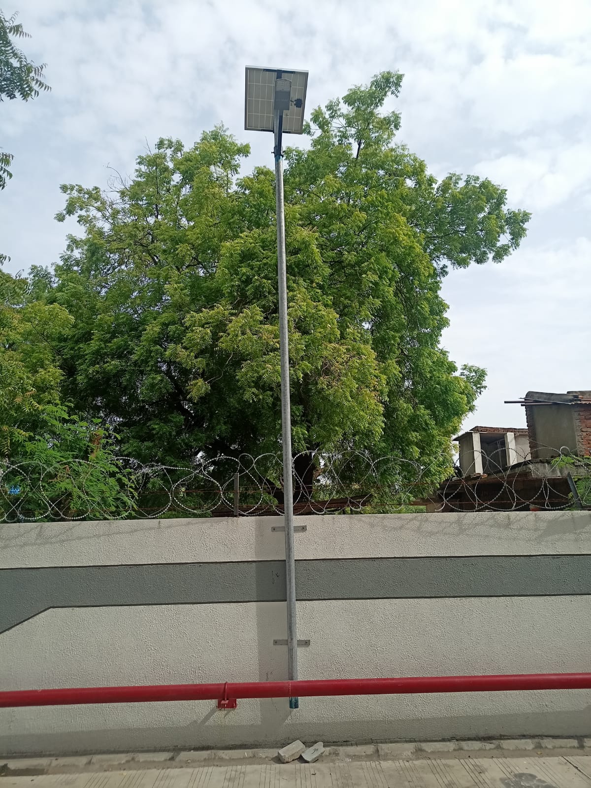 40 Watt solar street light