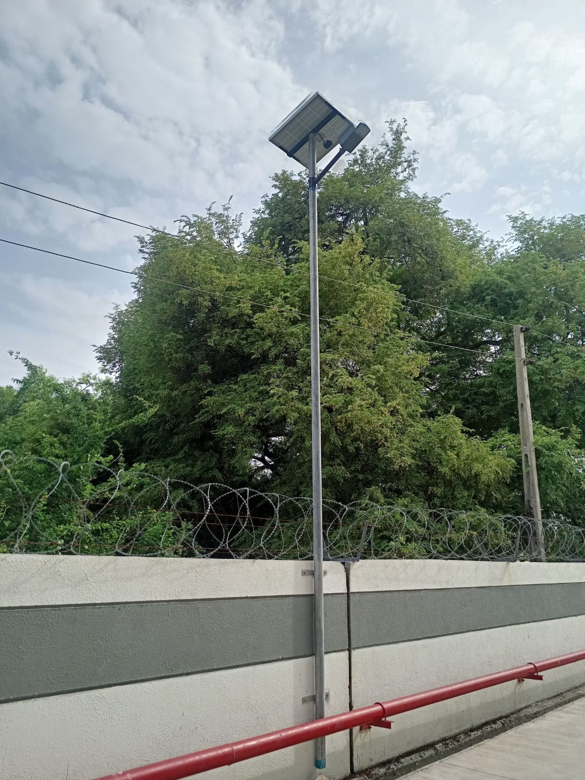 20 Watt solar street light